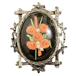 Vintage Art Deco Silver Plated Floral Shell Cameo Brooch W Bubble Glass